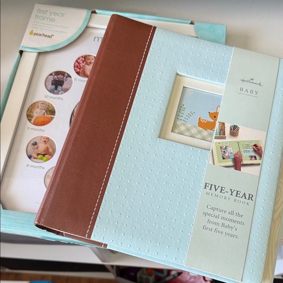 Hallmark Other - NWT baby album and frame bundle